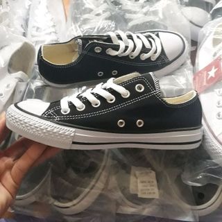 Giày sneaker CV đen trắng
