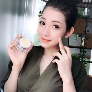 kem face ban ngày