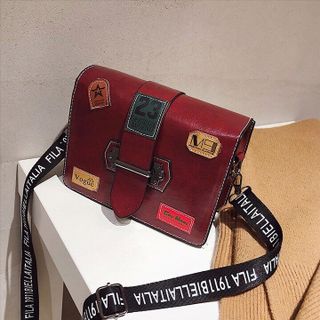 Túi đeo chéo nữ Medal 23 dây bản rộng THL01