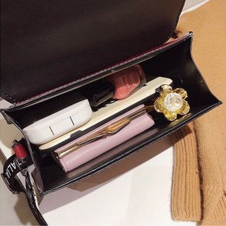 Túi đeo chéo nữ Medal 23 dây bản rộng THL01