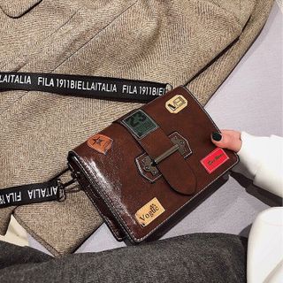 Túi đeo chéo nữ Medal 23 dây bản rộng THL01