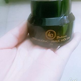 KEM LÁ DƯỠNG TRẮNG VÀ PHỤC HỒI HƯ TỔN 30G