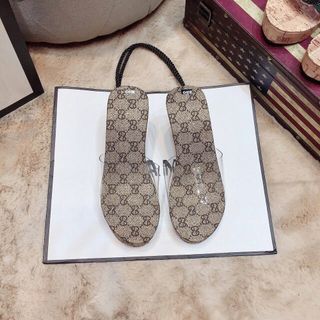 Dép xuồng nữ