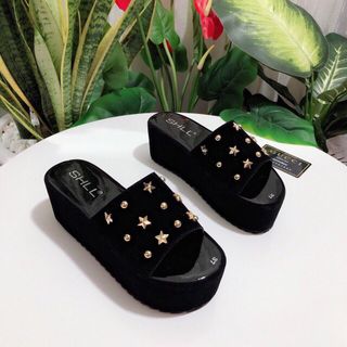 Dép xuồng đính phụ kiện