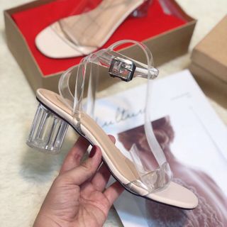 Giày sandal đế trong