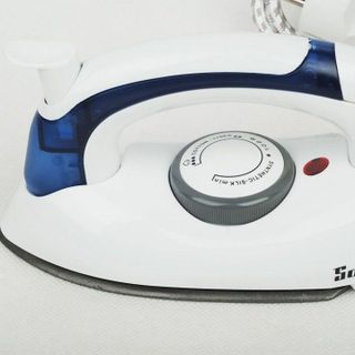 Bàn Là Hơi Nước Du Lịch Sonaky
