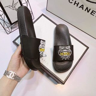 Dép Kenzo hổ vàng nổi bật