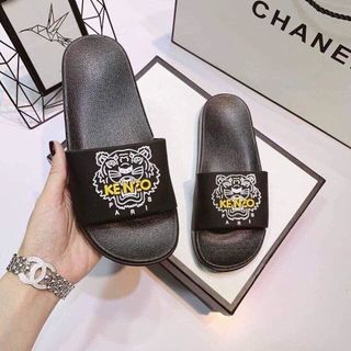 Dép Kenzo hổ vàng nổi bật