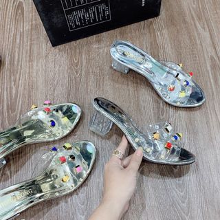 Dép gót đính phụ kiên
