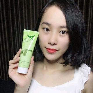 SỮA RỬA MẶT YLAGY