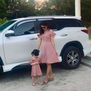 Sỉ đầm mẹ và bé kẻ sọc caro đỏ