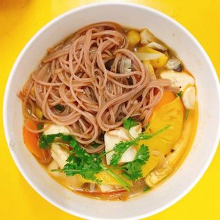 PHỞ VÀ HỦ TIẾU GẠO LỨT ĐỎ