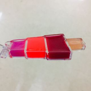 Son Dưỡng Môi -Hương Trái Cây- Màu Tự Nhiên 1 hộp/24 son
