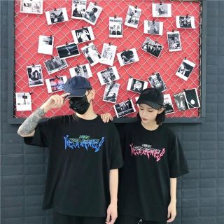 Áo thun unisex - Chữ rock - Free size - Màu đen