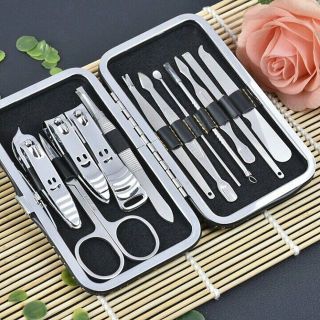 BỘ KÌM CẮT MÓNG TAY 12 MÓN TIỆN DỤNG