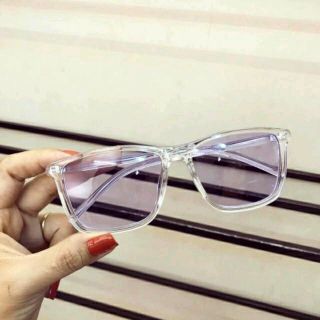kính dẻo màu