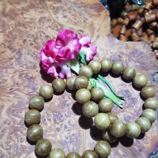 Vòng trầm hương indo tự nhiên size 14mm