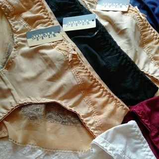 Quần thun lạnh phối ren Vickie 668
