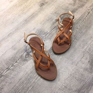 Giày sandal dây trẻ trung