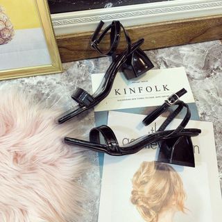 Giày sandal got vuông