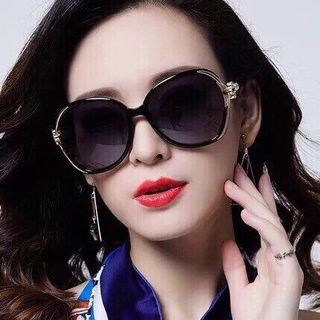 Mắt kinh đính đá