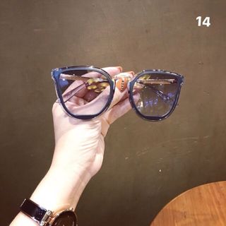 Mắt kinh viền xinh