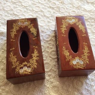 Hộp đựng khăn giấy bằng gỗ hương 100