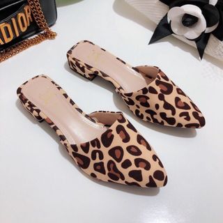 Dép sục beo