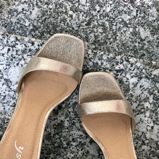 Giày sandal cao gót 8p kiểu dáng thanh mảnh trẻ trung