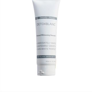 Sữa Tắm Than Hoạt Tính DetoxBlan