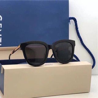 Mắt kính giá rẻ