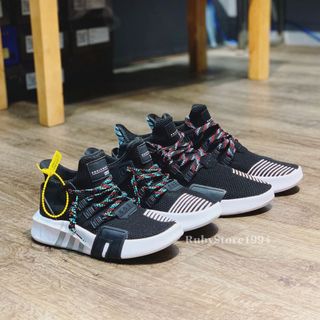 EQT đen đế trắng phối dây xanh hàng replica