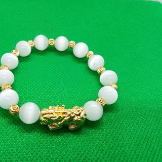 Vòng đá phong thủy mắt mèo mix tỳ hưu mạ vàng 10ly