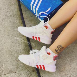 EQT trắng sọc đỏ hàng replica