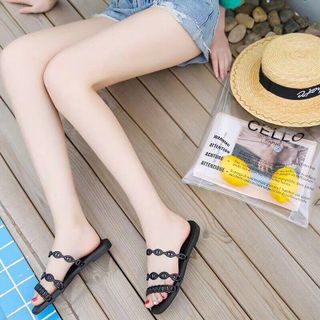 Dép quai mảnh