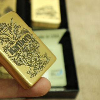 Zippo đồng Malbro
