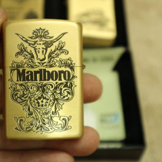 Zippo đồng Malbro