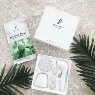Máy rửa mặt cọ Super Nano Flawless - Công nghệ Nhật Bản