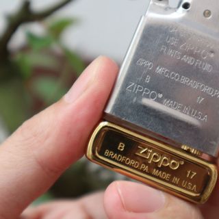 Zippo Vàng 555