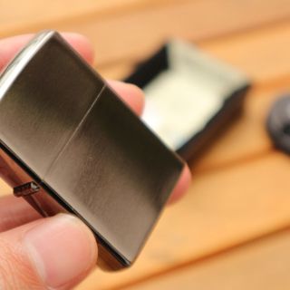 Zippo đen phay xước