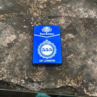 Zippo xanh 555