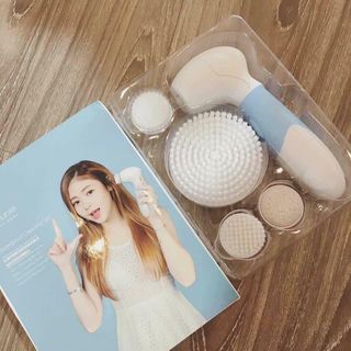 Máy rửa mặt cọ Nano Flawless - Công nghệ Nhật Bản