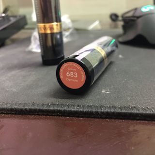 Son Revl Super Lustrous Lipstick màu cam san hô 683 US