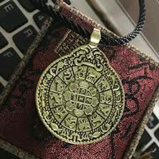 BUA HỘ MÊNH THÁI LAN