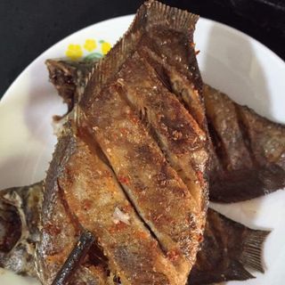 Cá Sặc ướp sả ớt