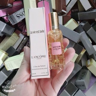 Nước hoa chiếc 4D