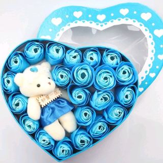 Hoa hồng sáp trái tim kèm gấu