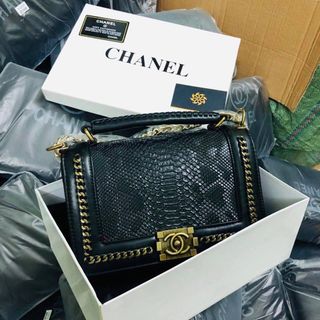 Túi xách nữ viền xích