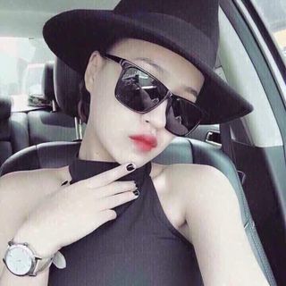 Mắt kính gọng nhựa