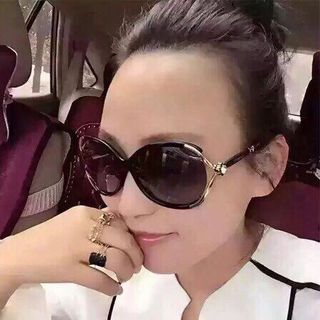 Mắt kính gọng nhựa